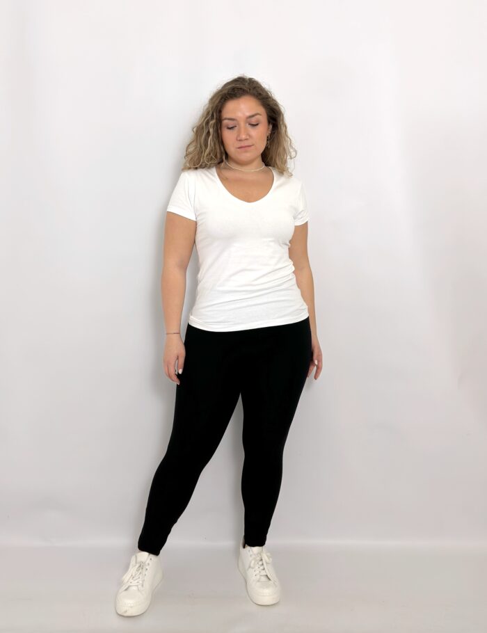 Camiseta Cuello Pico Blanca - Imagen 2