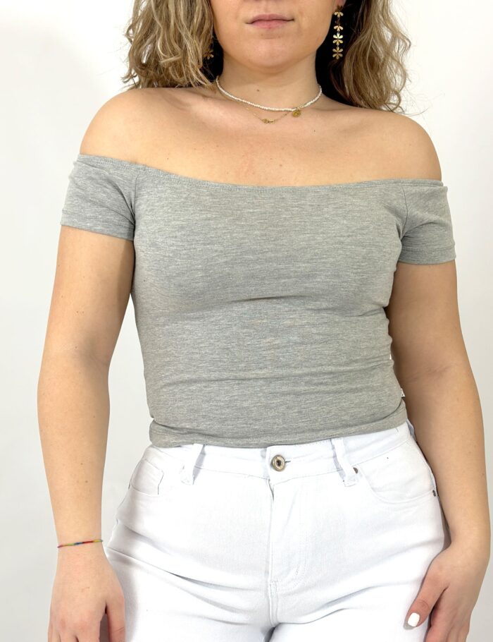 Top Hombros Descubiertos Gris