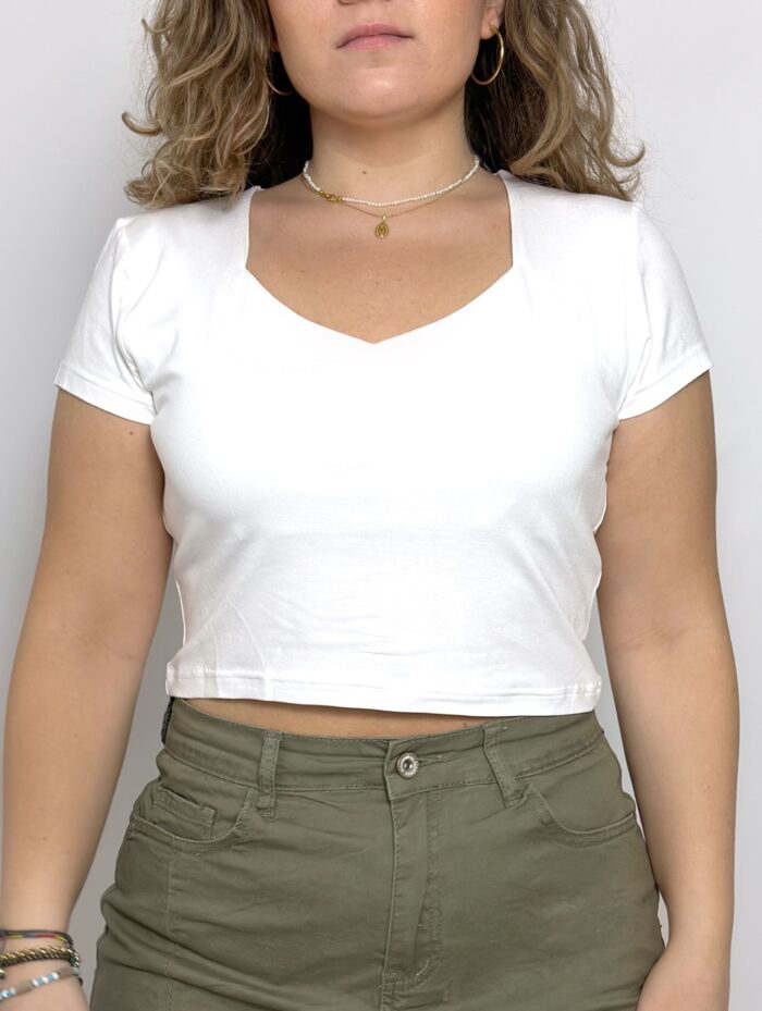 Camiseta M/C Escote Corazón Blanca