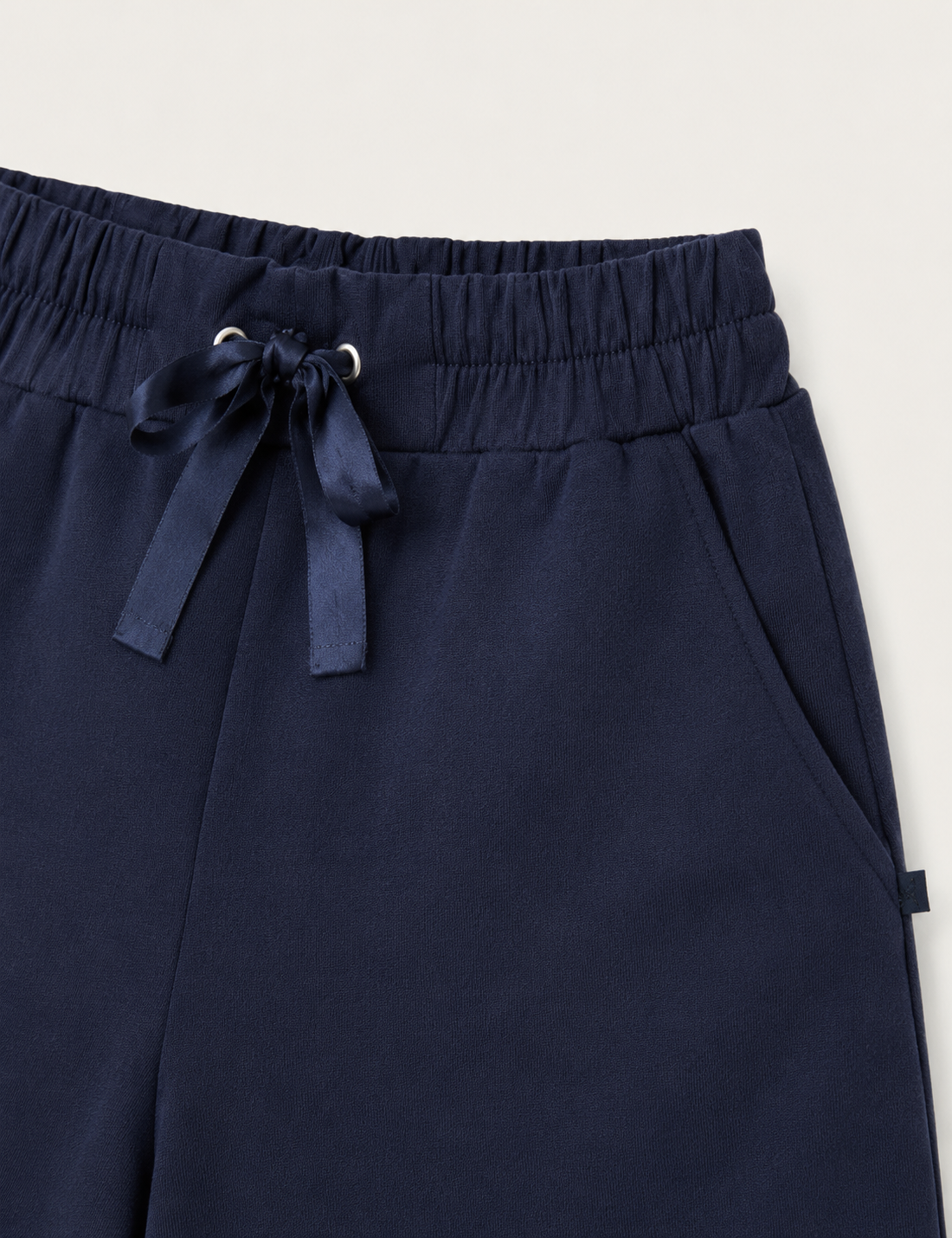 Alternative view of Short Lazo Marino