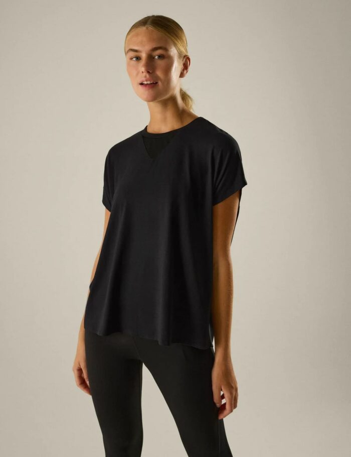 Camiseta Deportiva Negra