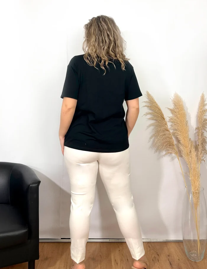 Camiseta Bolsillo Bordado Negra - Imagen 3