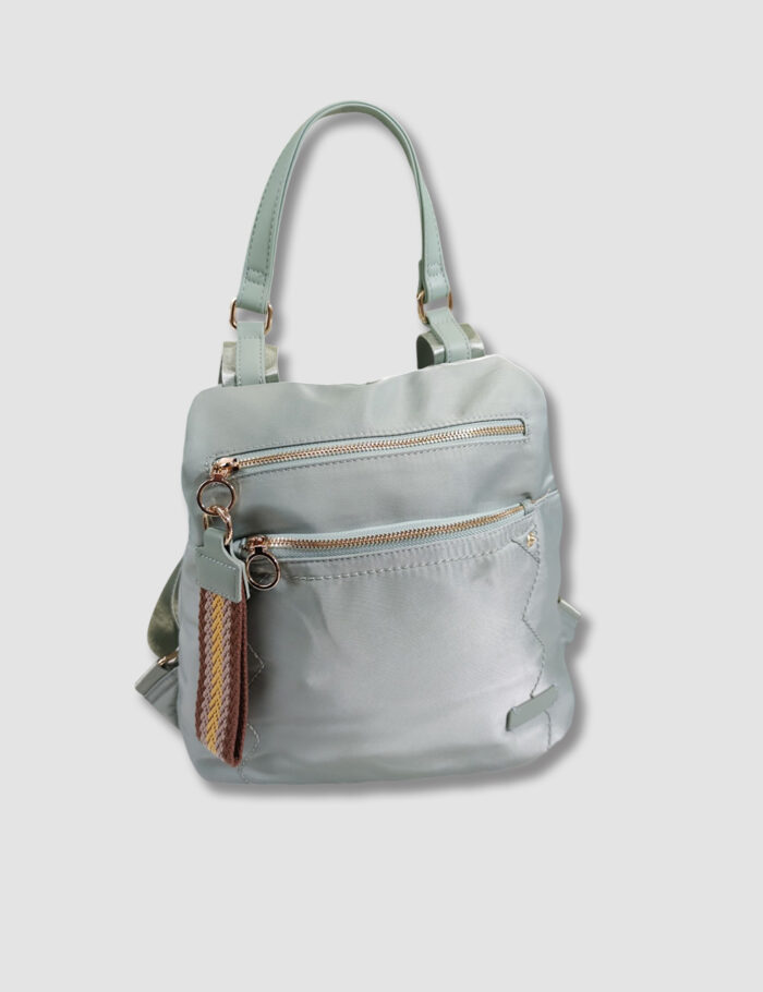 Mochila Nylon Verde Con Colgante - Imagen 2