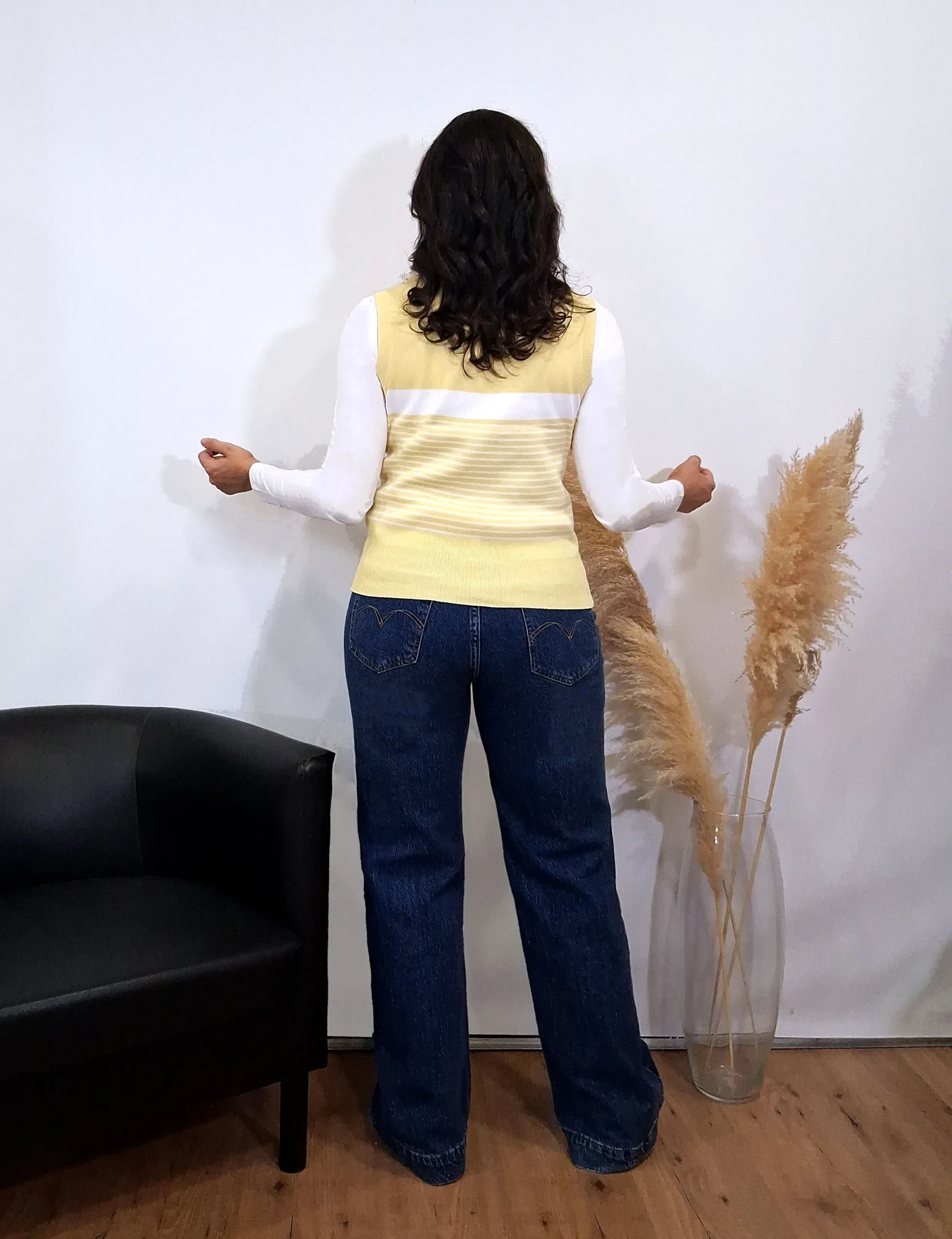 Alternative view of Chaleco Rayas Punto Amarillo