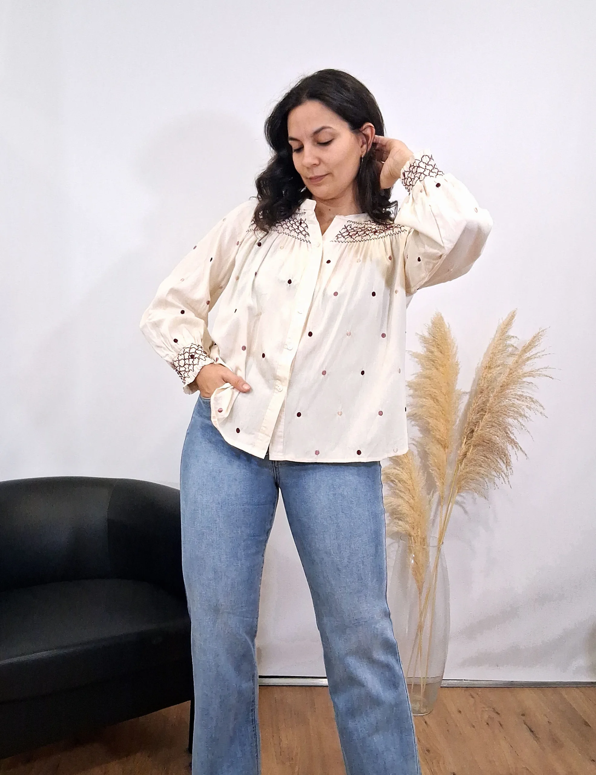 Alternative view of Blusa Bordada Lunares Crema