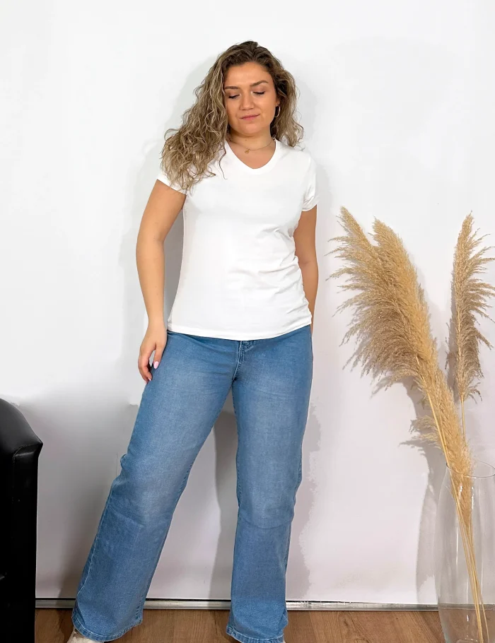 Camiseta Cuello Pico Blanca - Imagen 2