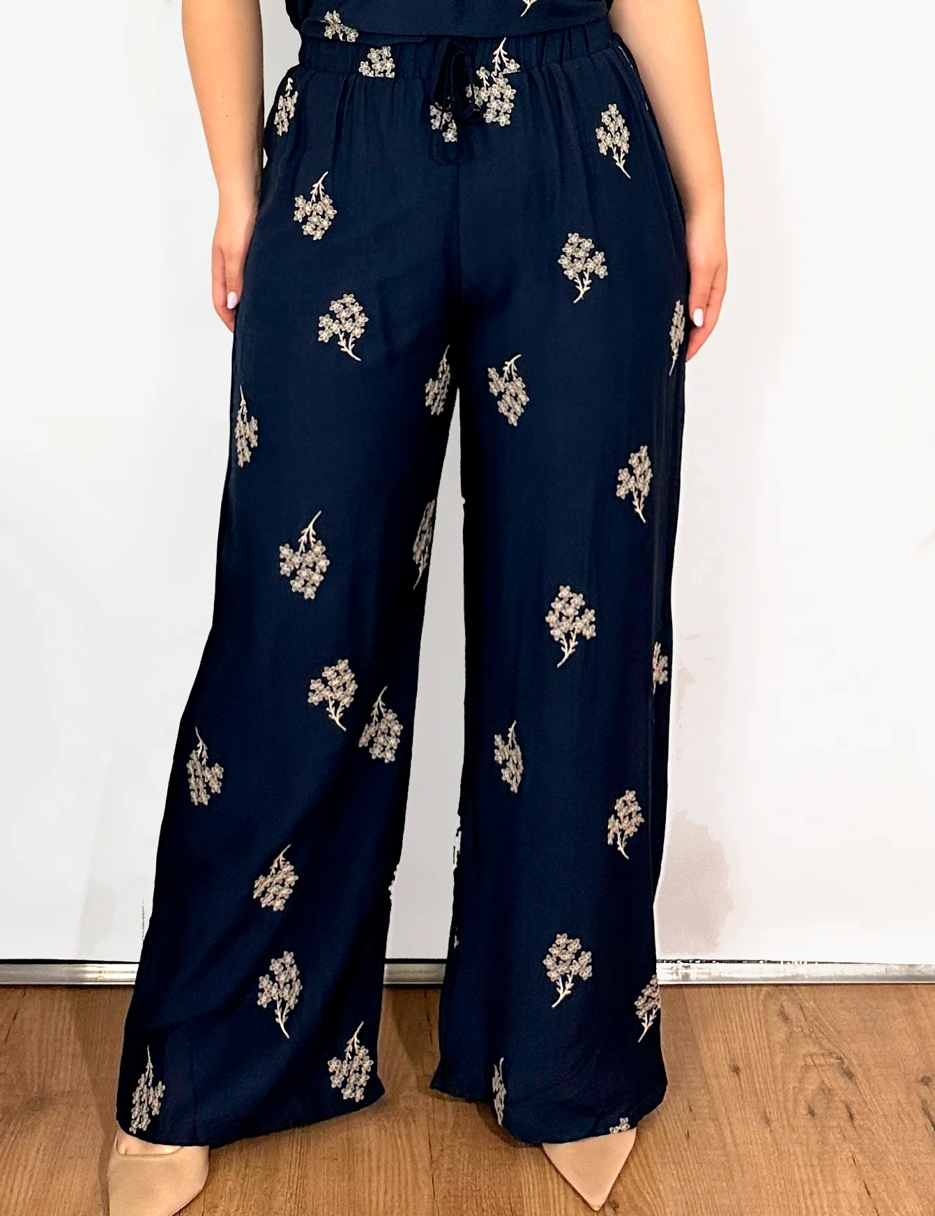 Pantalón Fluido Marino Bordado