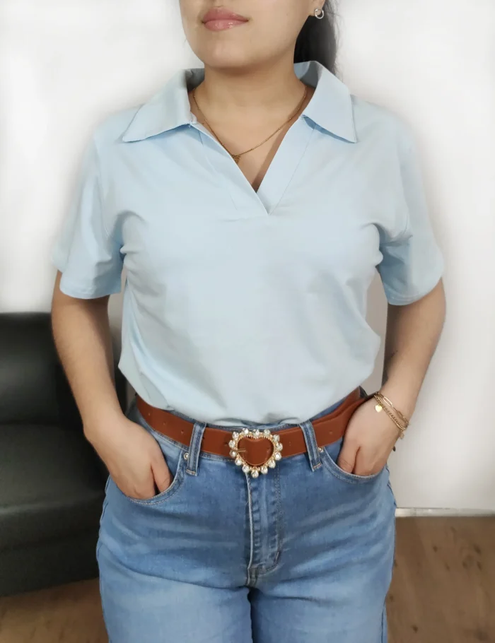 Camiseta Básica Cuello Polo Color Celeste