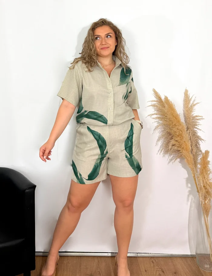 Short Hojas