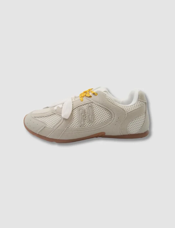 Deportivas Beige Con Cordondes Amarillos