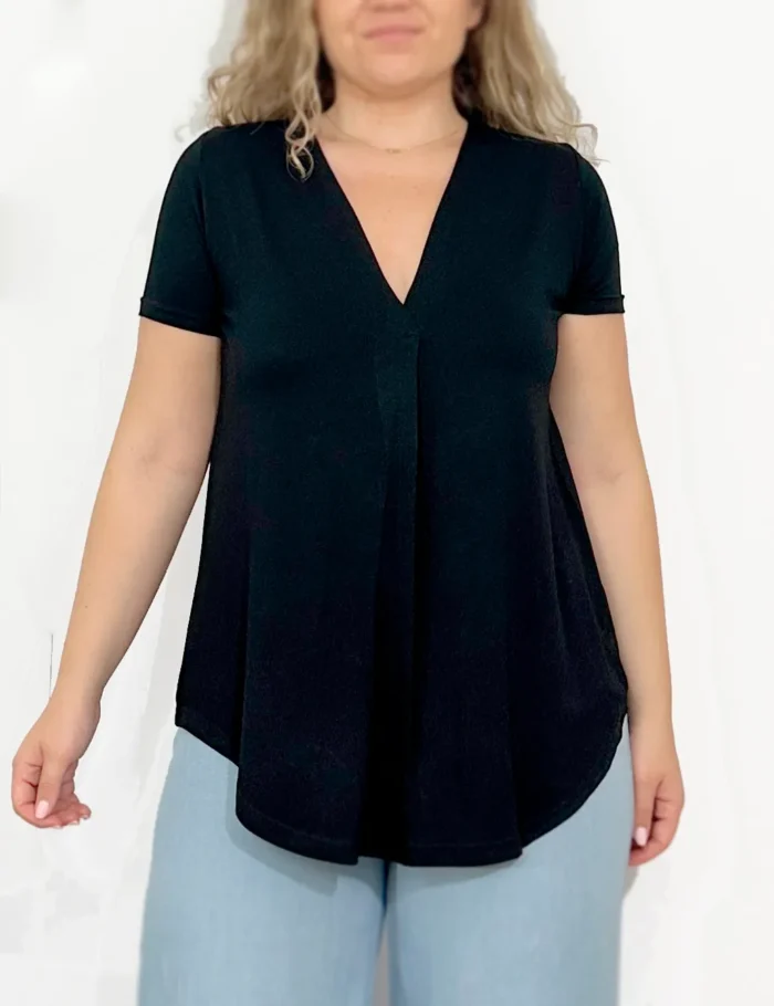 Camiseta M/C Pliegue Negra - Imagen 2