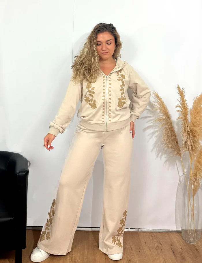 Pantalón Bordado Beige - Imagen 2