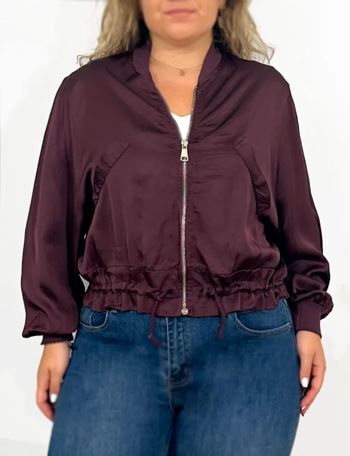 Chaqueta Satinada Berenjena