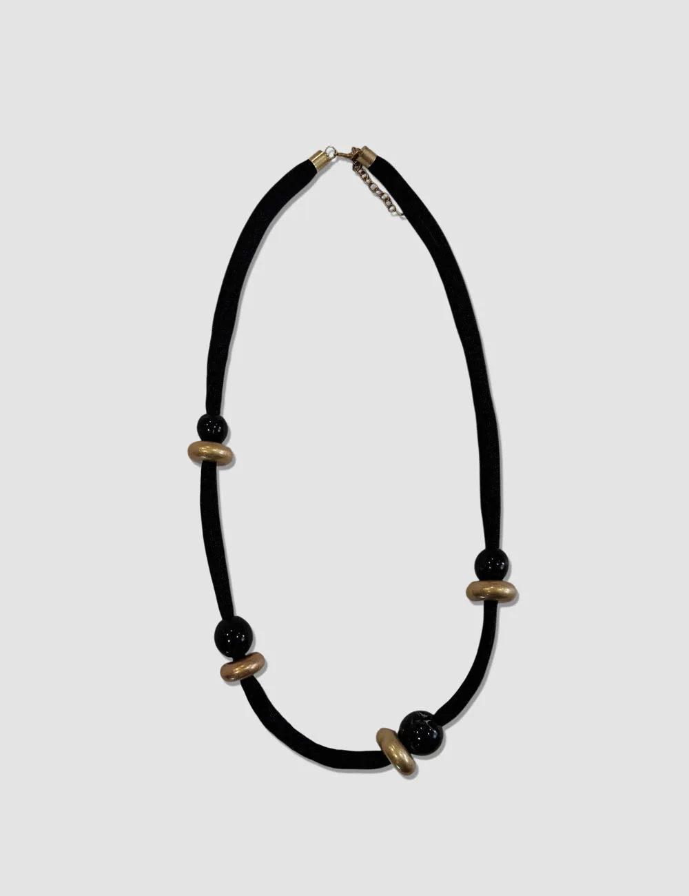 Collar Bolas Negro Y Dorado