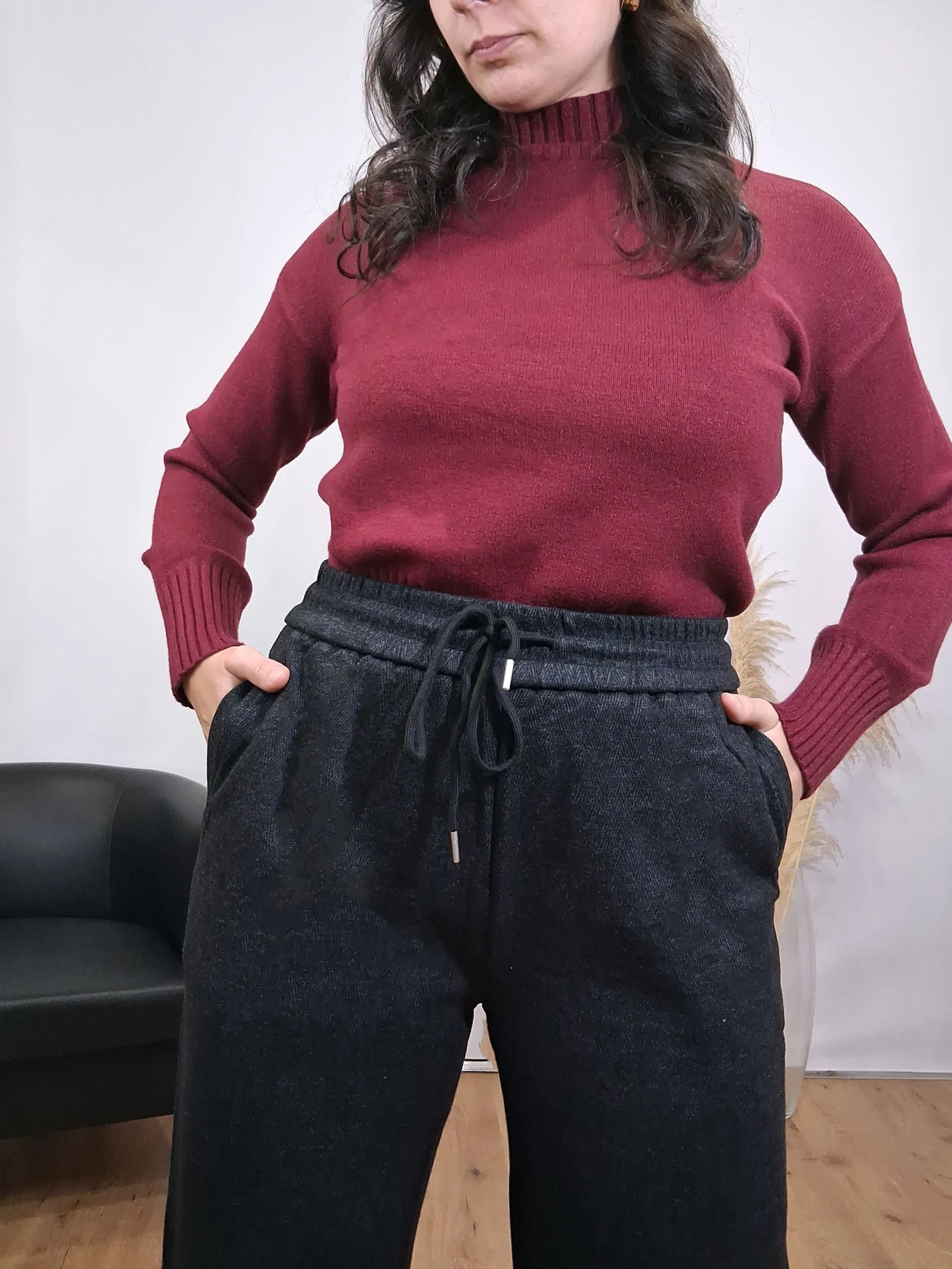 Pantalón Wide-Leg Rústico Negro