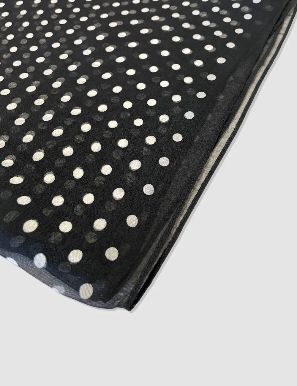 Alternative view of Pañuelo Topos Negro