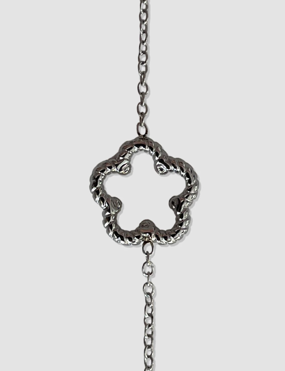 Alternative view of Pulsera Flor Acero