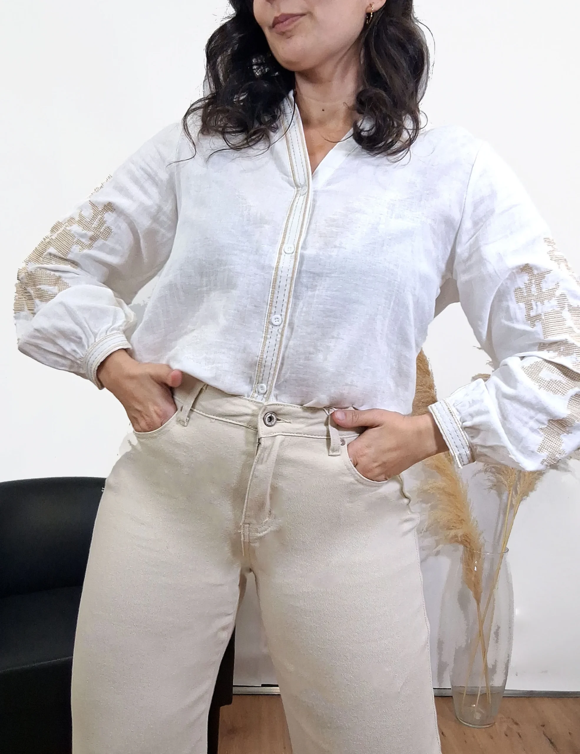 Camisa Mangas Bordadas Crema