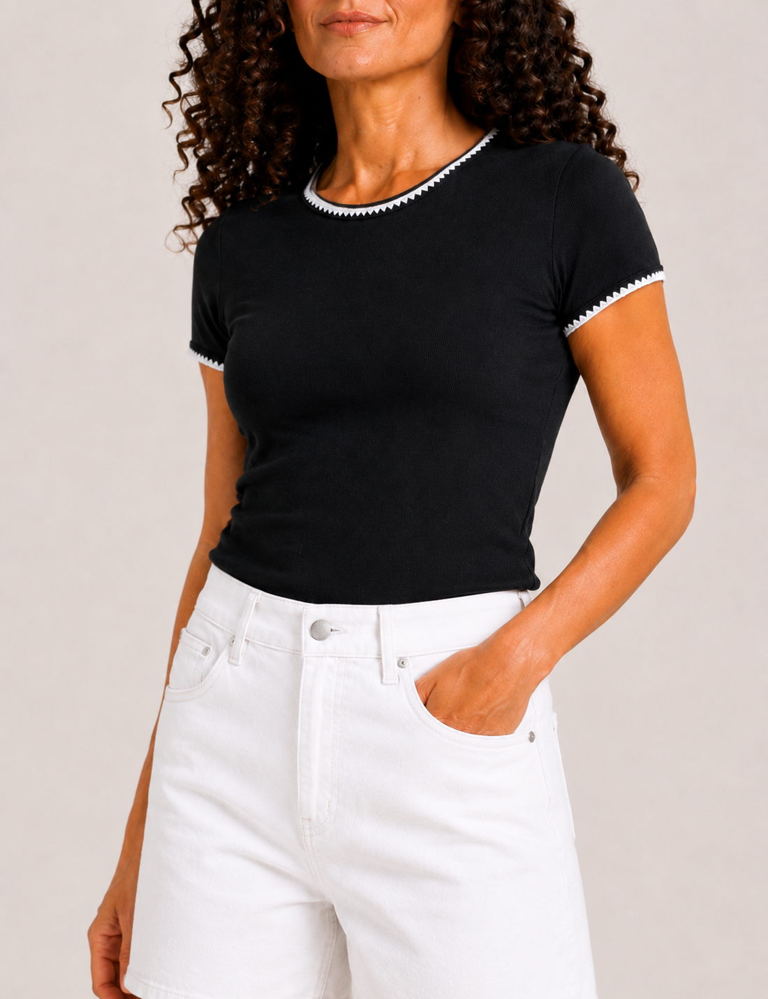 Alternative view of Camiseta Ribete Bordado Negro