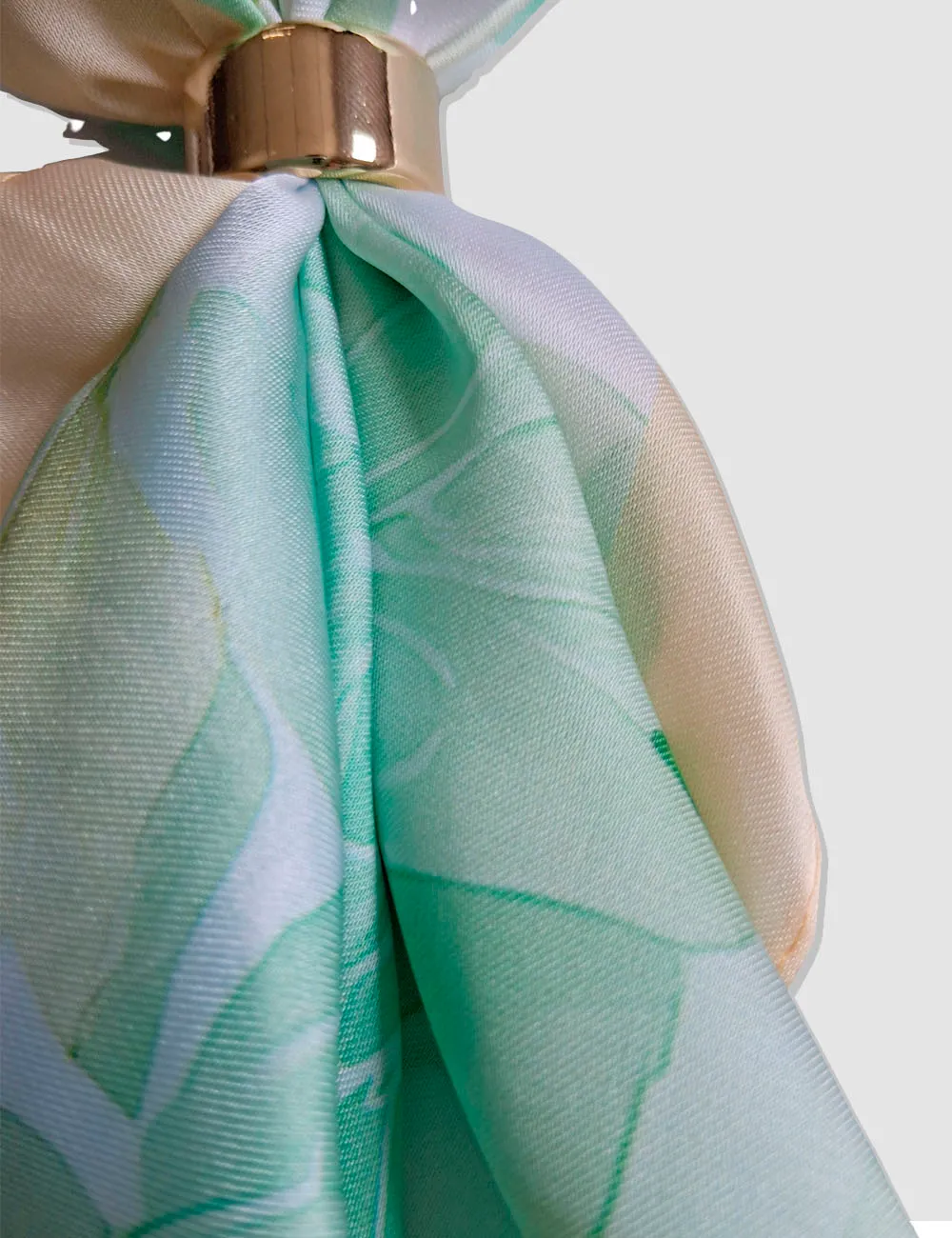 Alternative view of Pañuelo Anilla Verde