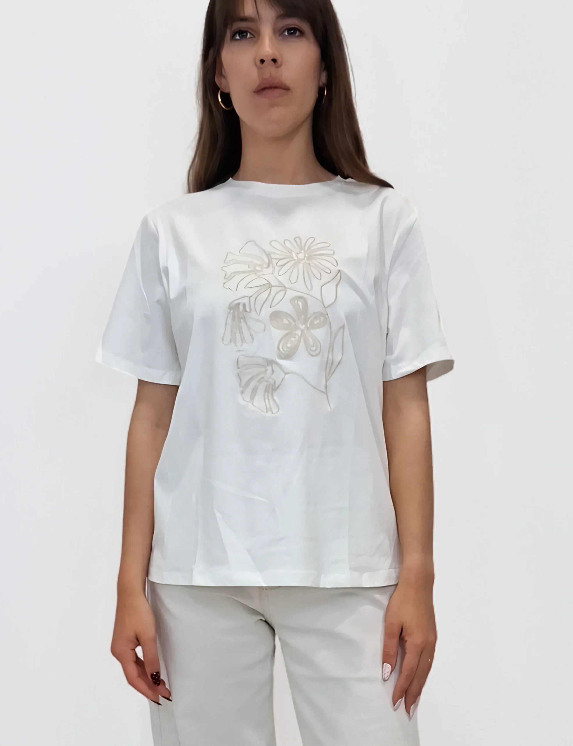 Camiseta Flores Bordada Crema