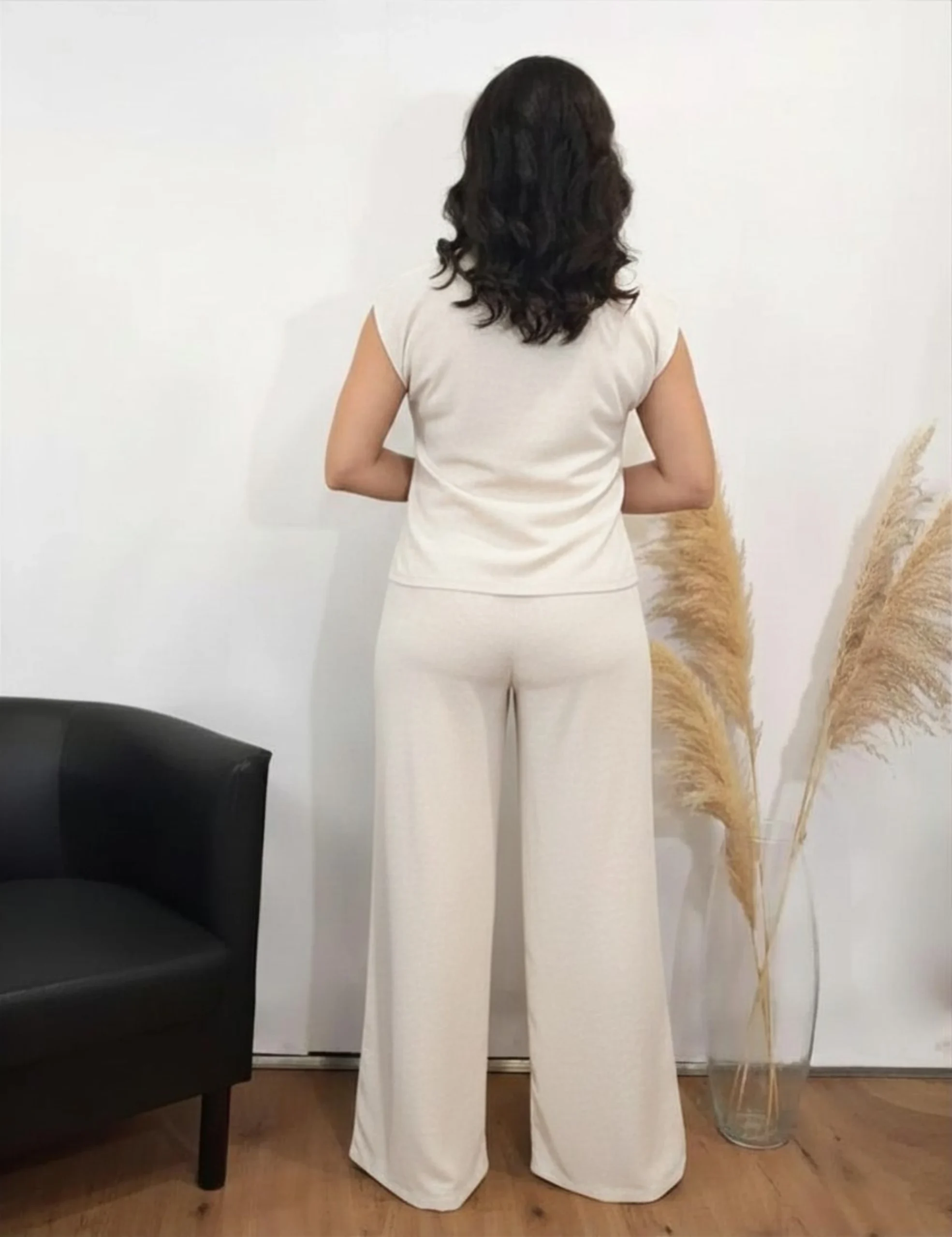 Alternative view of Pantalón Bolsillos Fluido Crema