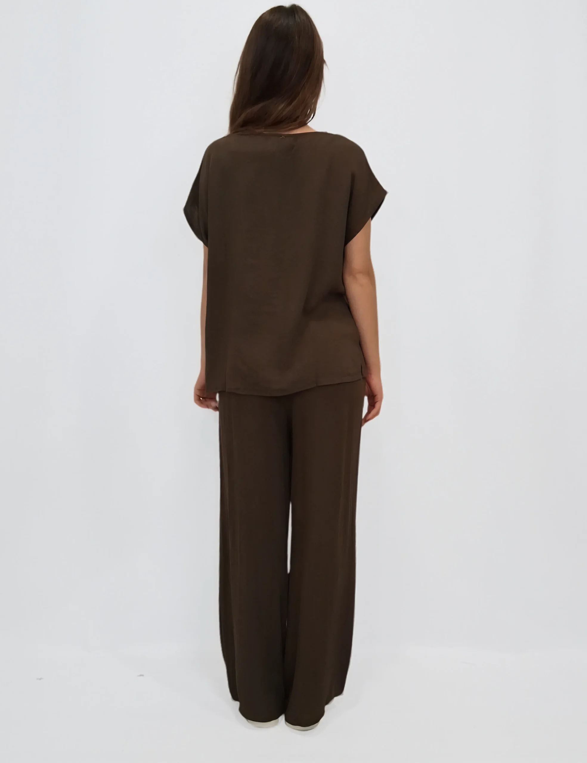 Alternative view of Blusa Cuello Pico Marrón