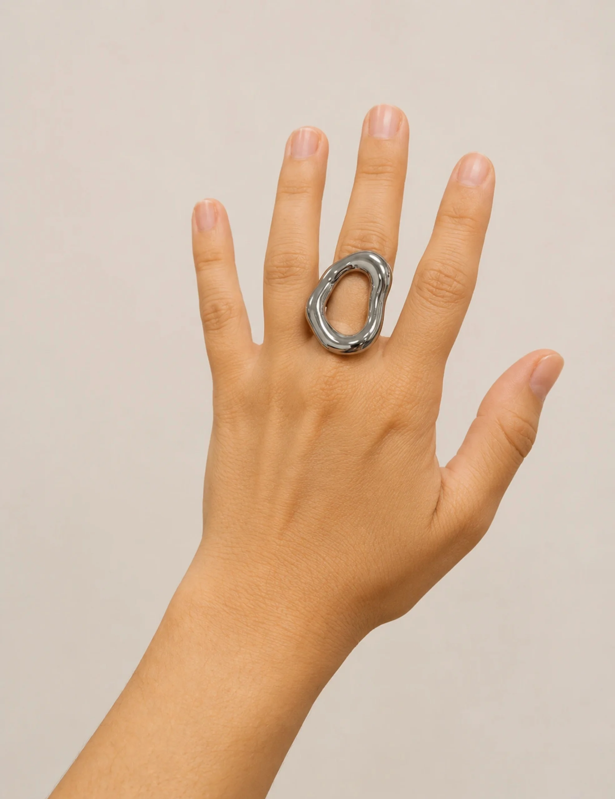 Alternative view of Anillo Acero Ovalado Plata