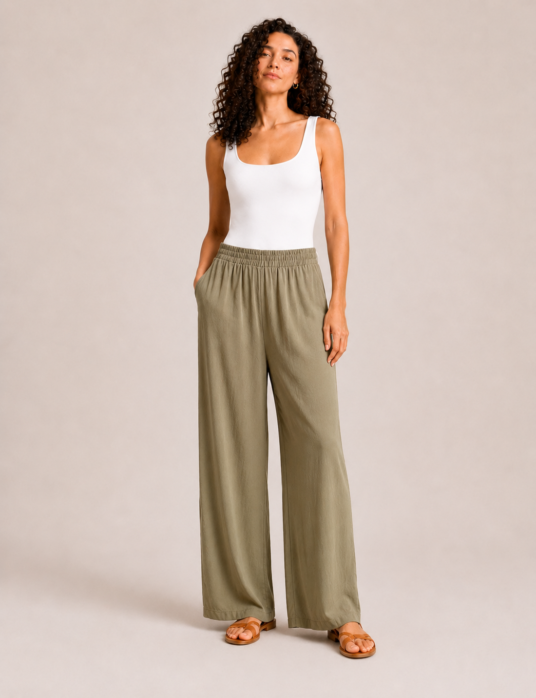 Pantalón Bolsillos Fluido Kaki