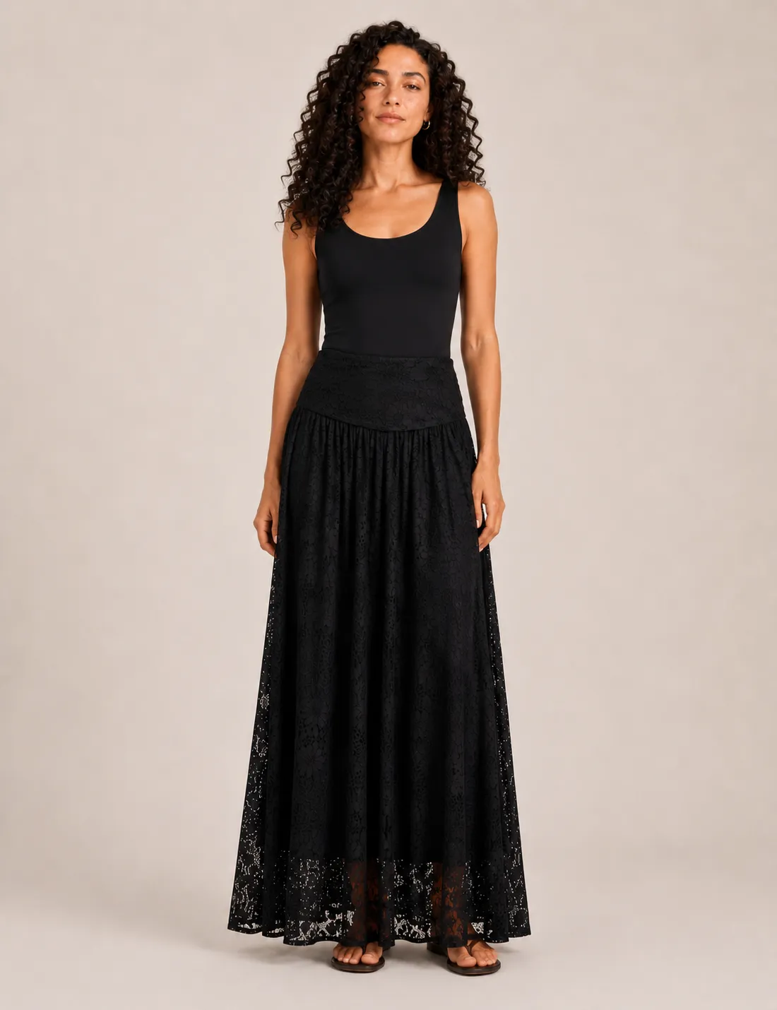 Falda Maxi Encaje Negra