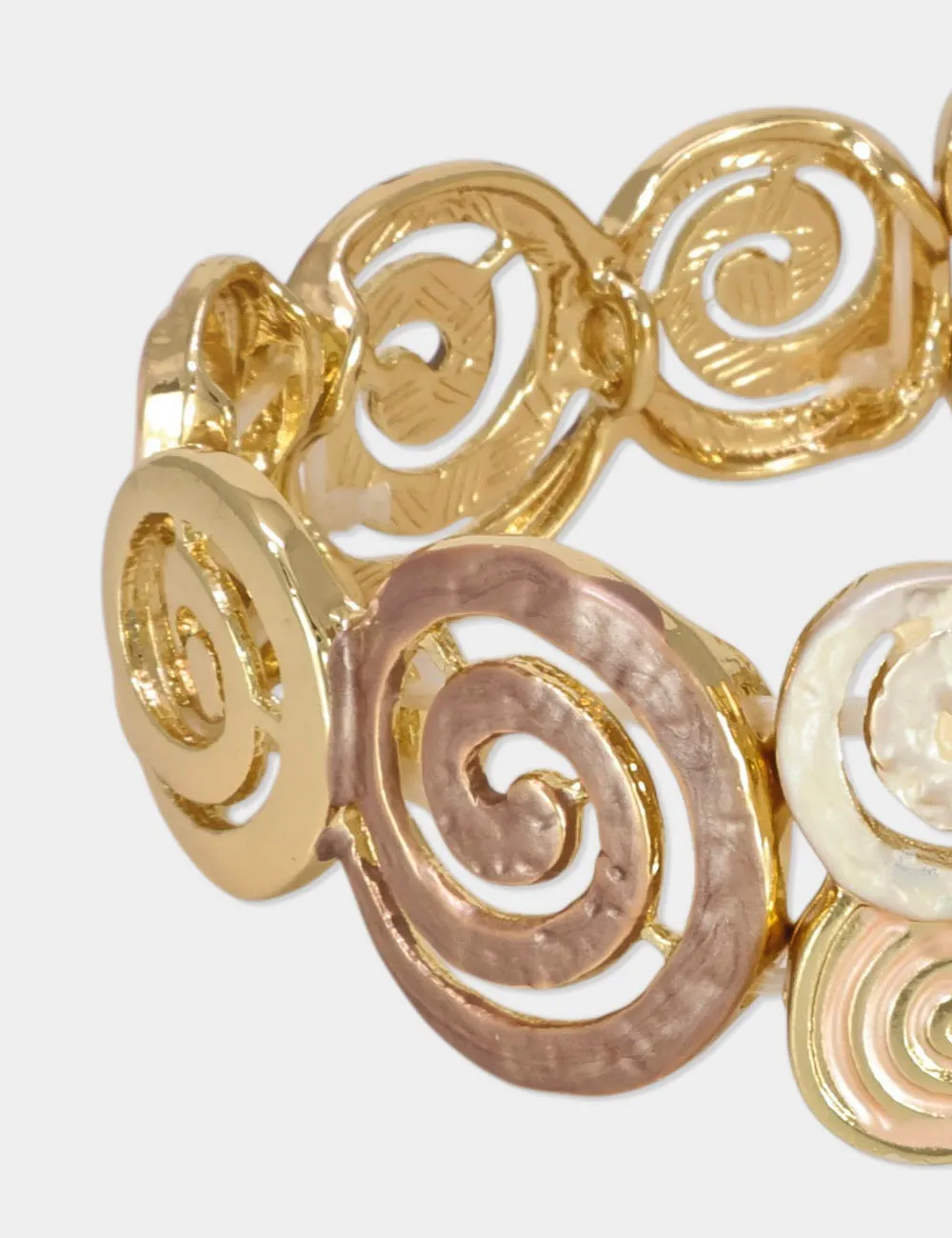 Alternative view of Pulsera Espirales Dorada