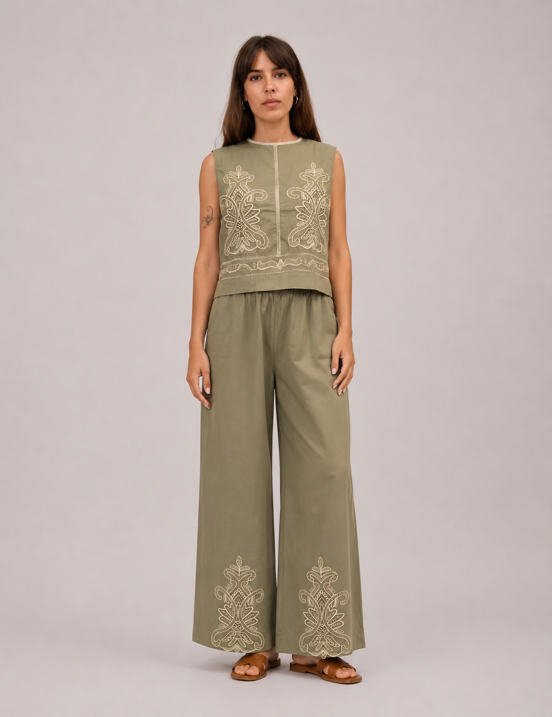 Pantalón Fluido Bordado Kaki