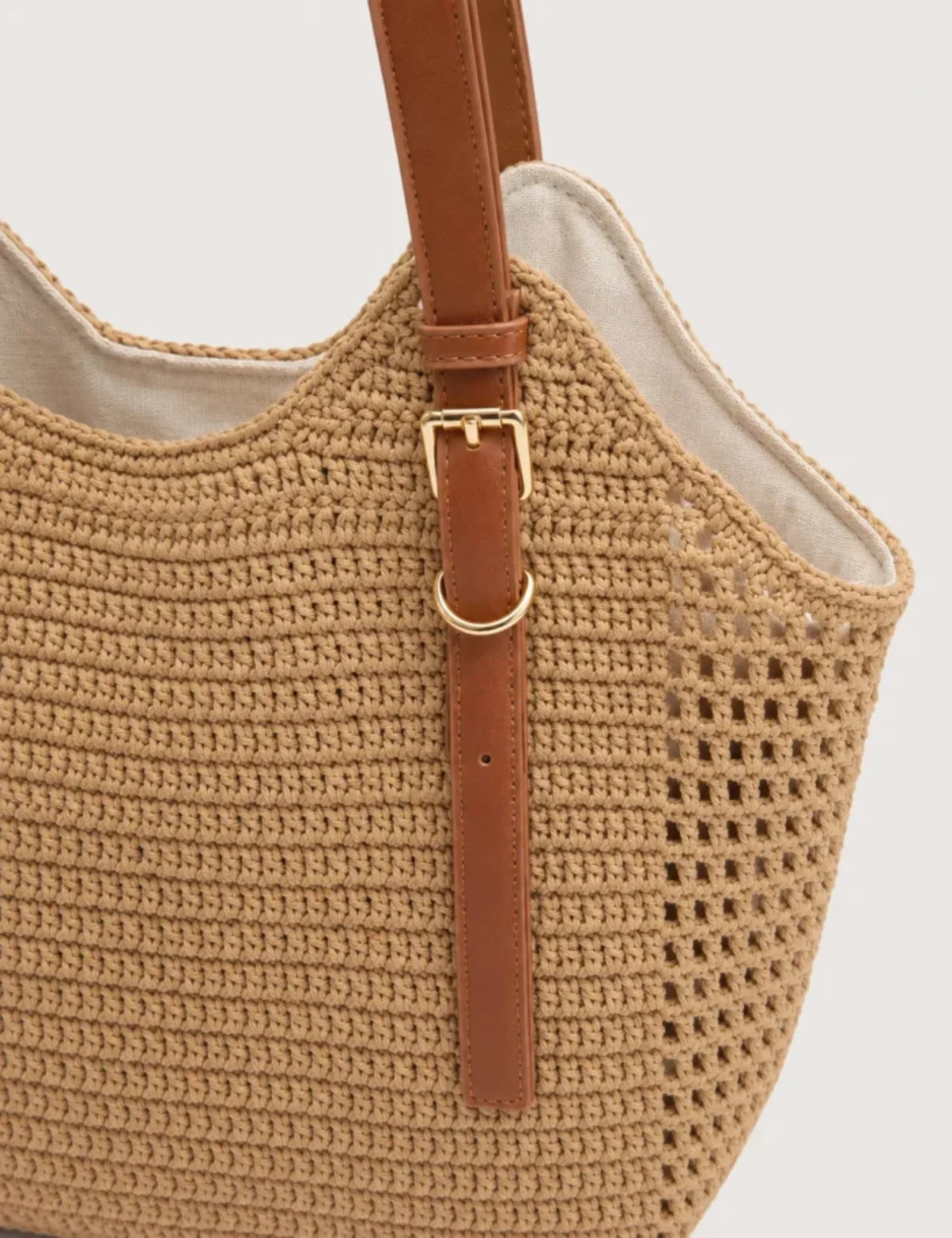Alternative view of Bolso Crochet Camel