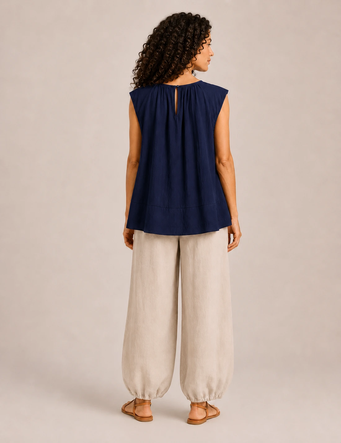 Alternative view of Blusa Pliegue Cuello Marino