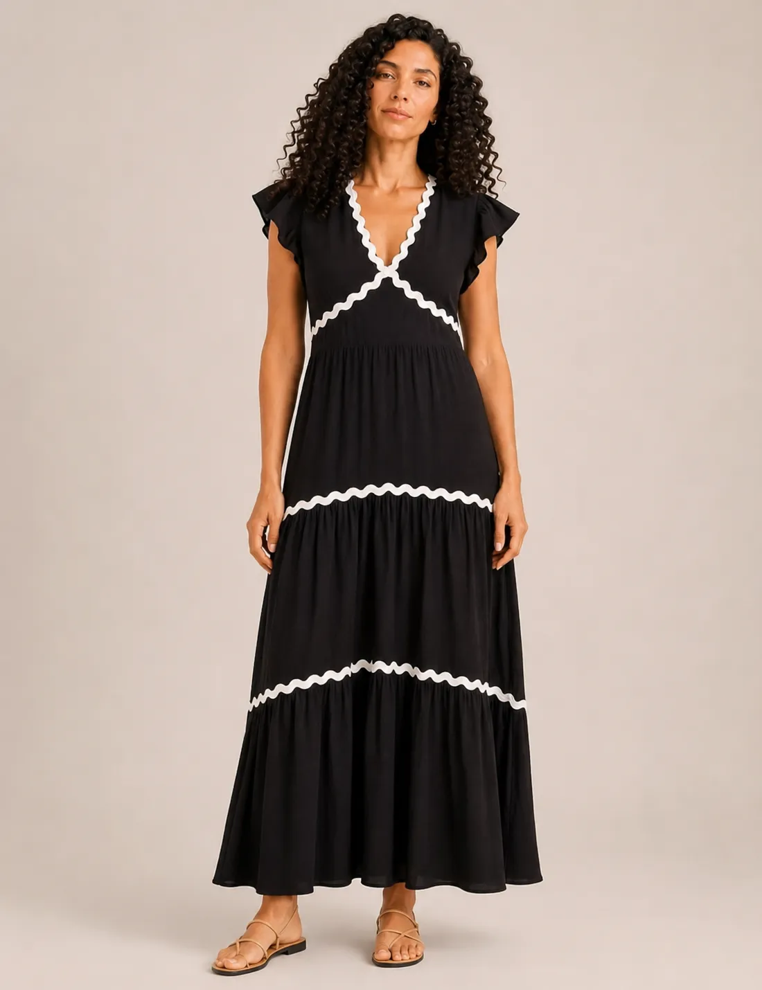 Vestido Negro Ribete