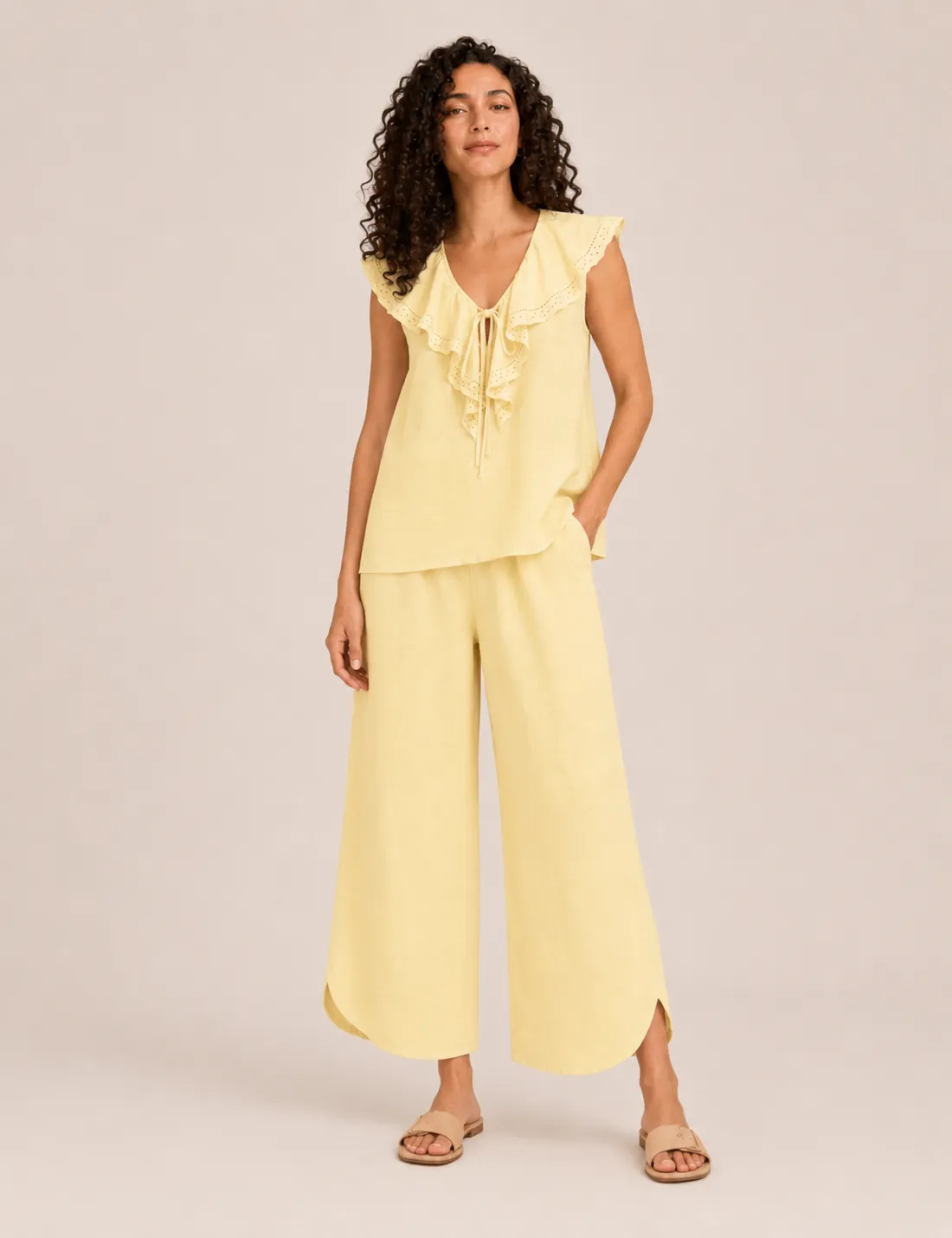 Blusa Volante Cuello Amarillo