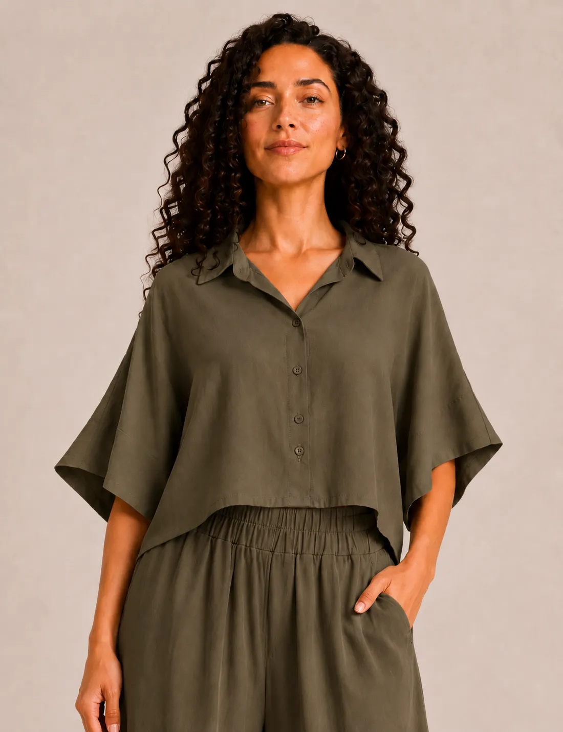 Camisa Crop Kaki