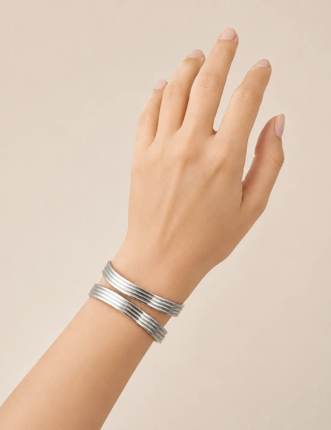 Alternative view of Brazalete Acero Plateado