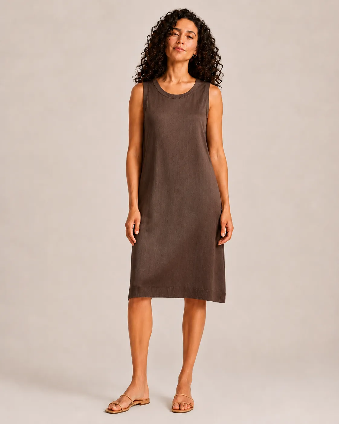 Vestido Midi Liso Marrón