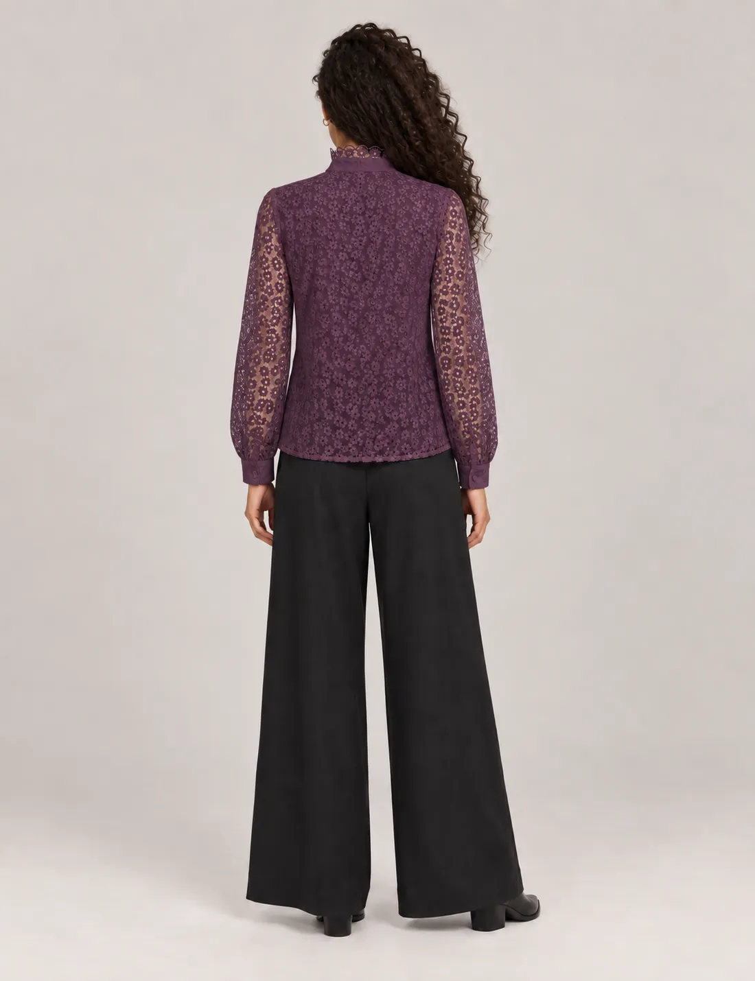 Alternative view of Camisa Tul Flores Berenjena