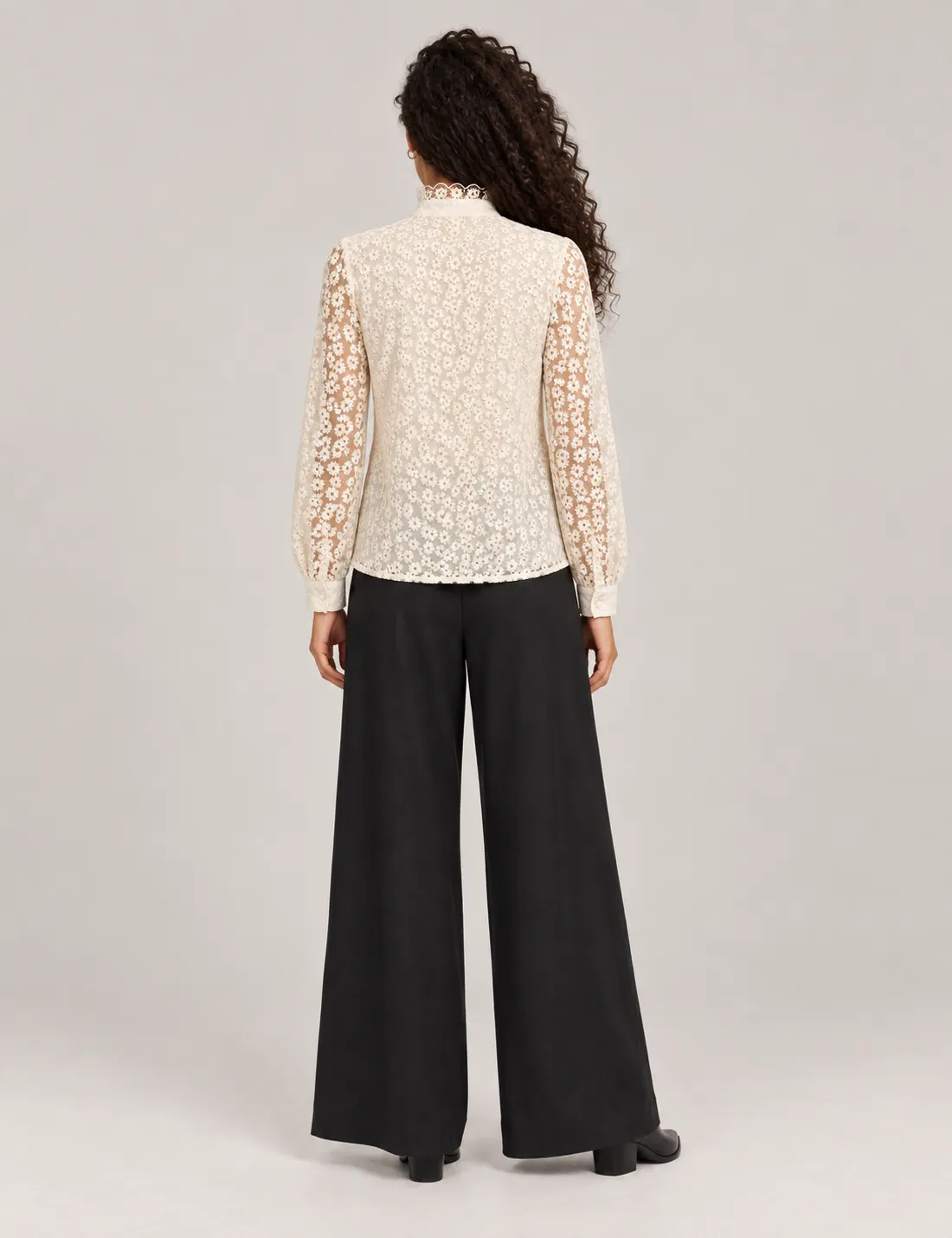 Alternative view of Camisa Tul Flores Crudo