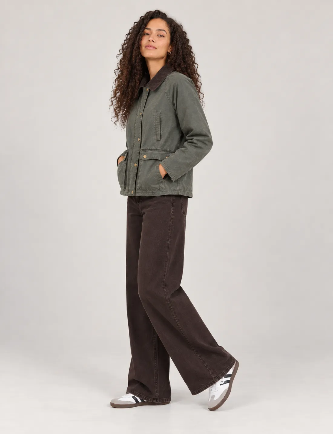 Chaqueta Barn Jacket Kaki - Imagen 3