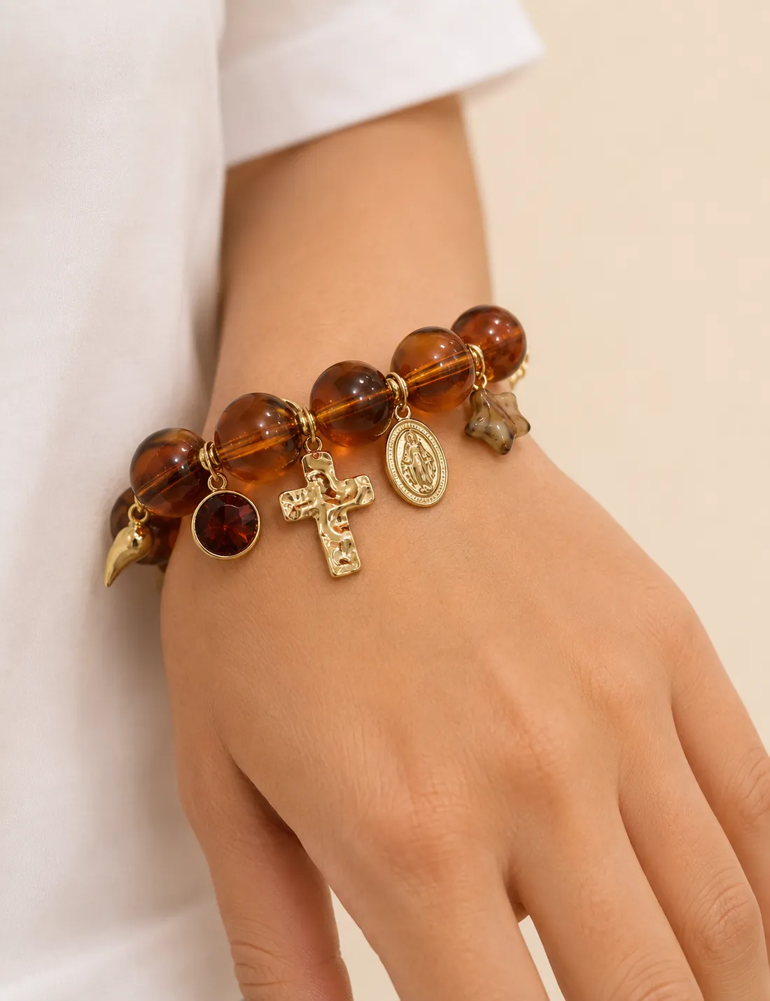 Alternative view of Pulsera Bolas Cruz Ámbar