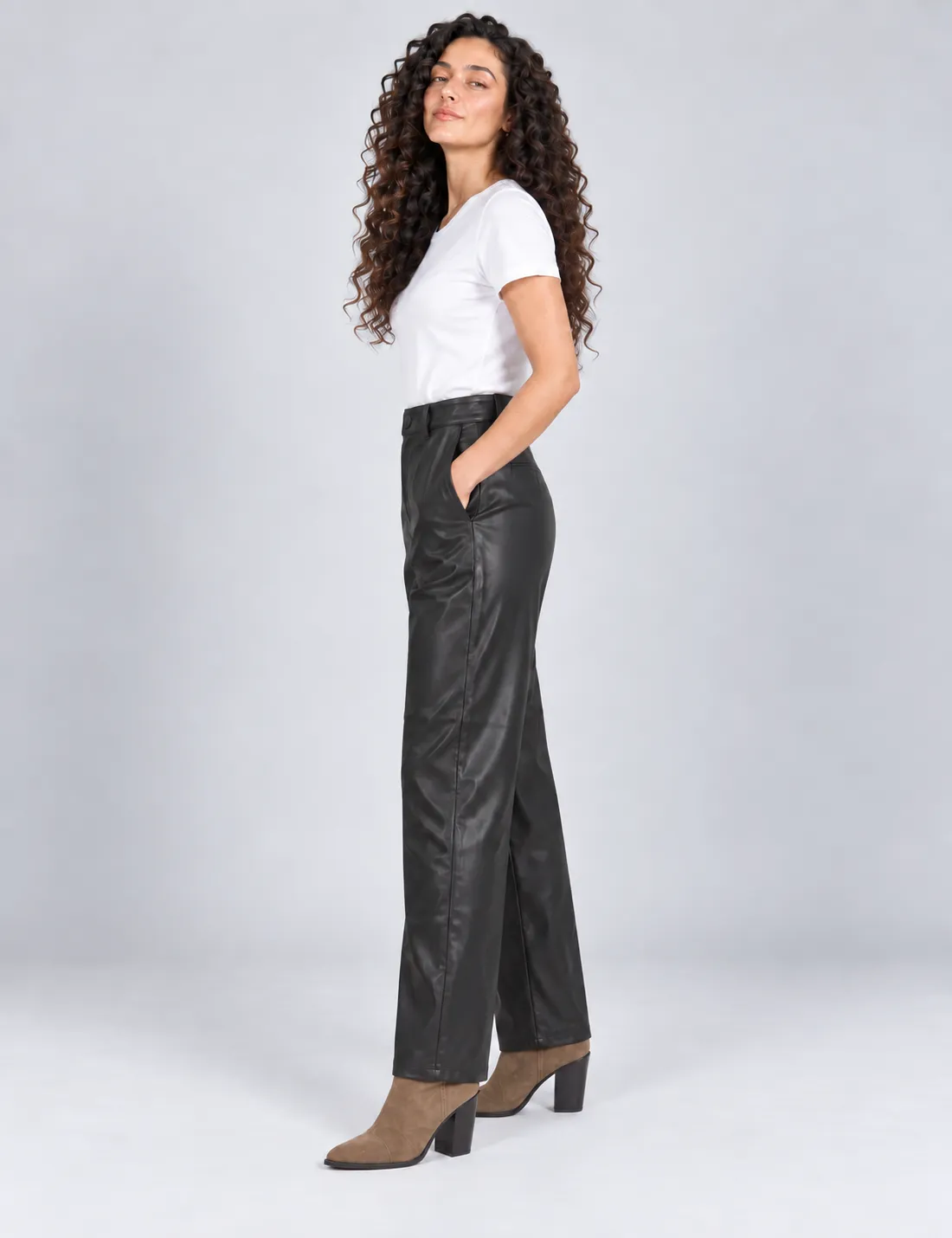 Pantalón Polipiel Straight Negro - Imagen 4