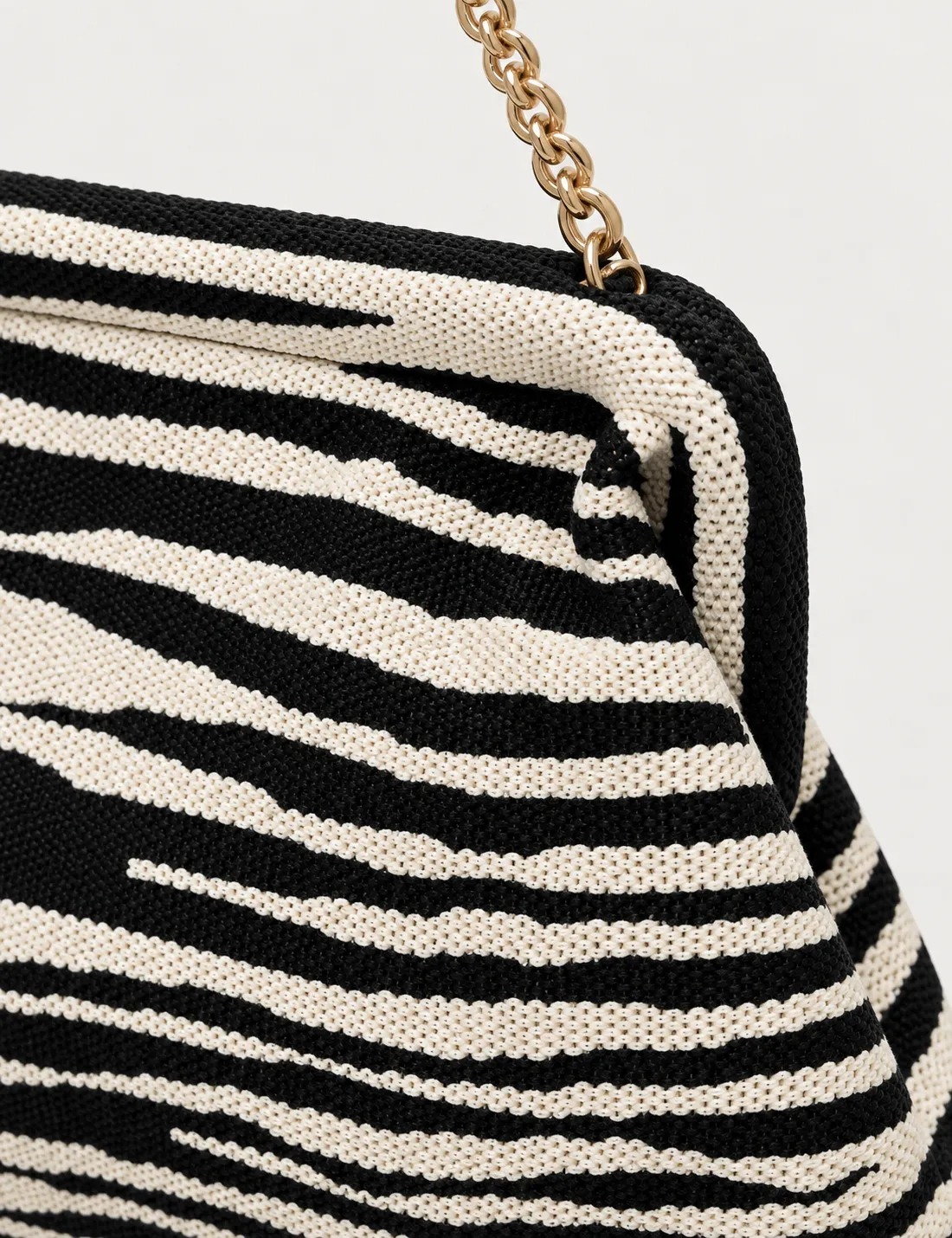 Bolso Clutch Cebra Negro - Imagen 2