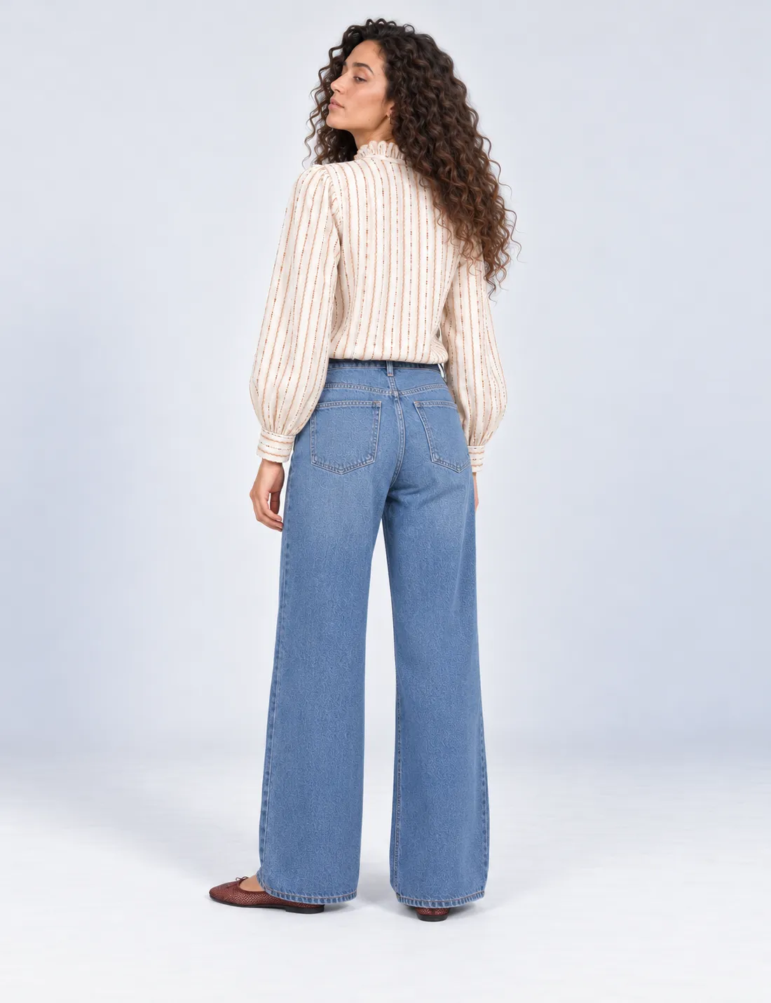 Alternative view of Camisa Crema Bordada en Camel
