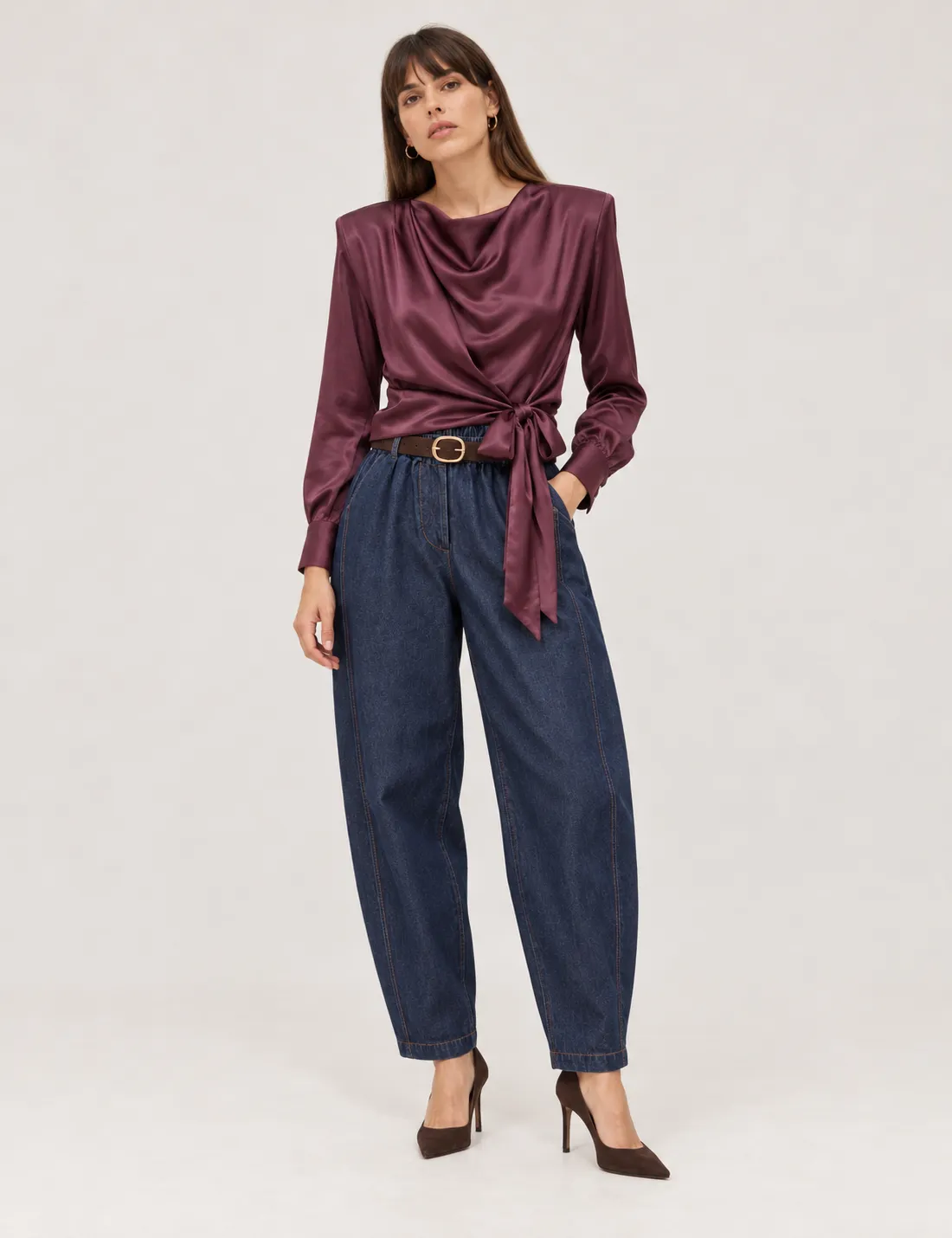 Blusa satinada Hombreras Vino